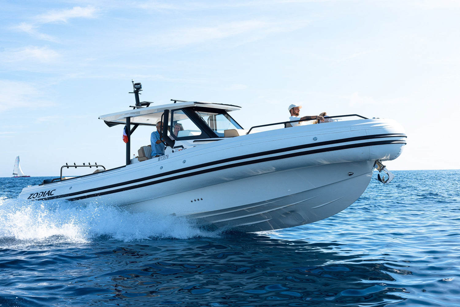 Zodiac XCC – Lyxiga RIB:ar med mittkonsol