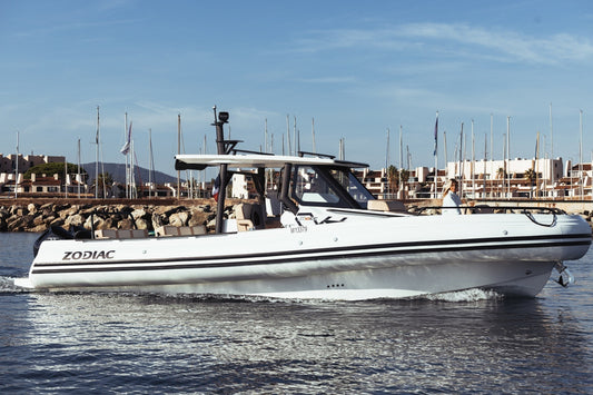 Zodiac X10CC - 10 m RIB med dubbla Yamaha V8 (2×450 hk)